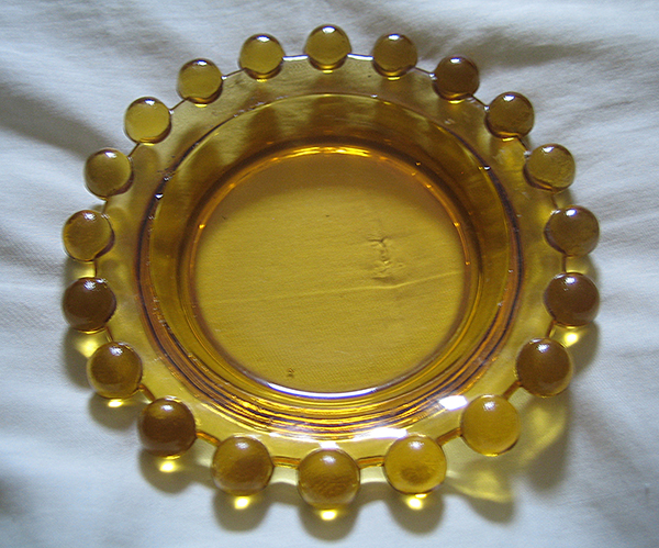 Butterscotch Ashtray Top3 View